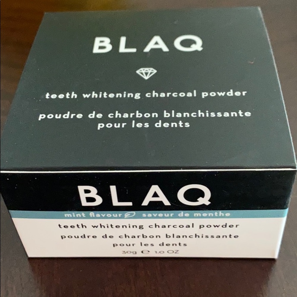BLAQ teeth whitening charcoal powder